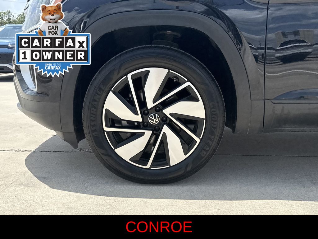 2024 Volkswagen Atlas 2.0T SE w/Technology Black at Cook Ford