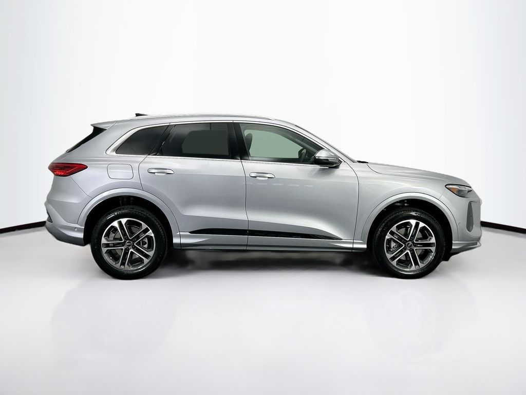 Thumbnail: 2025 Audi Q5 - 4