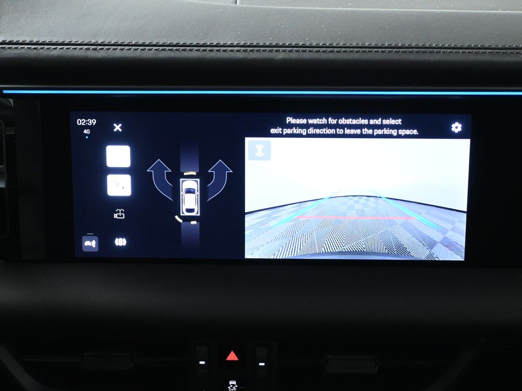 Thumbnail: 2024 Porsche Macan - 24