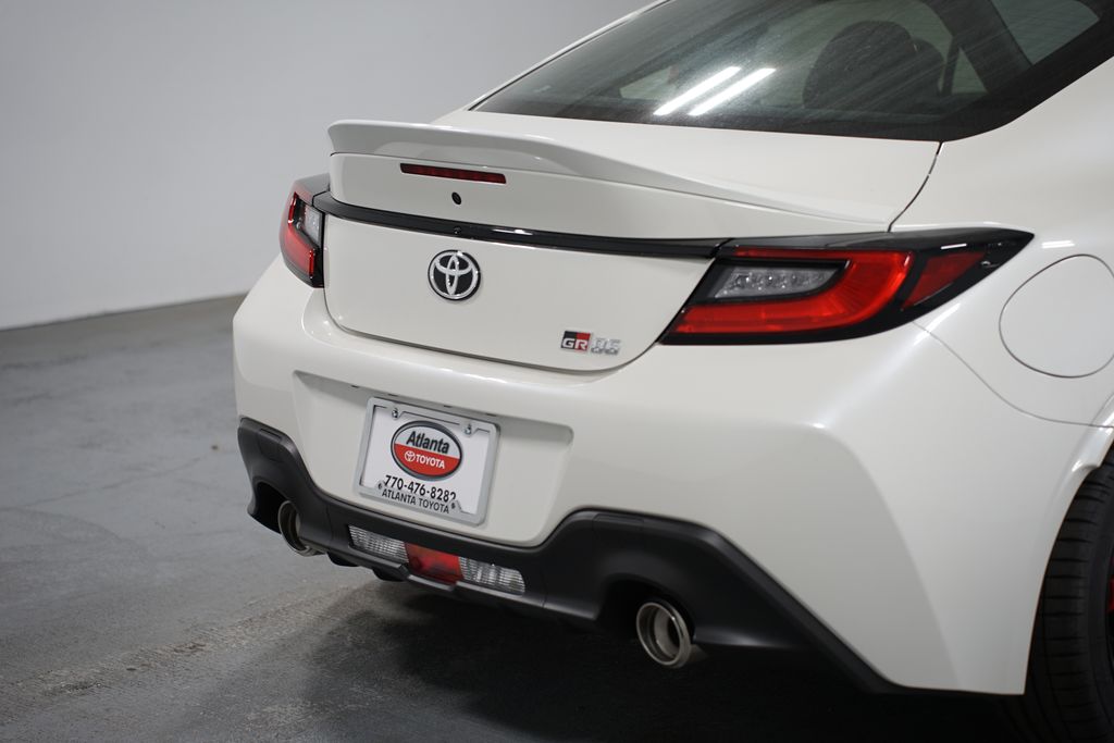 2025 Toyota GR86 Premium 9