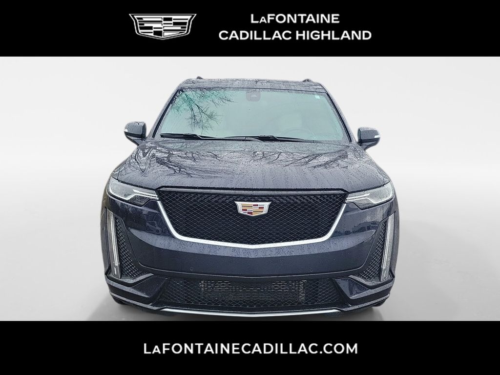 2021 Cadillac XT6 Sport 2