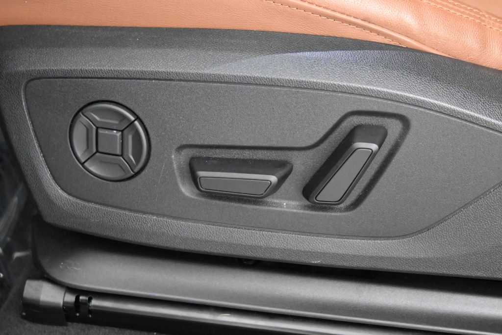 Thumbnail: 2025 Audi Q3 - 30