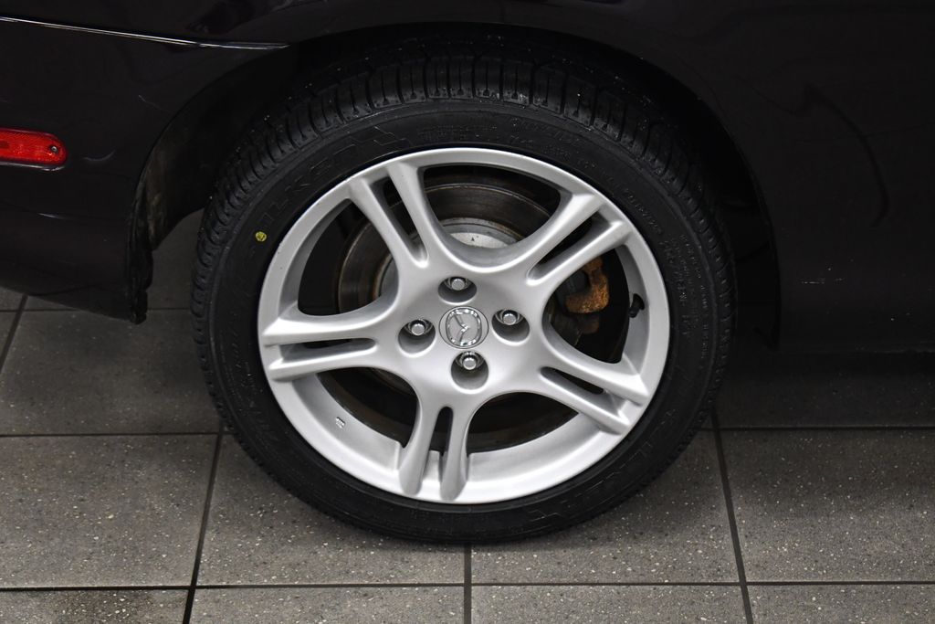 Thumbnail: 2005 Mazda MX-5 Miata - 11