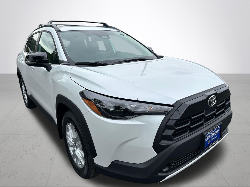 2026 Toyota Corolla Cross LE