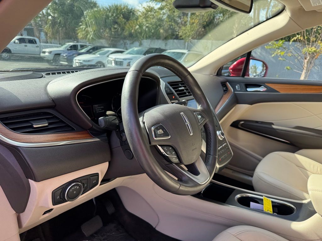 2018 Lincoln MKC Select 32