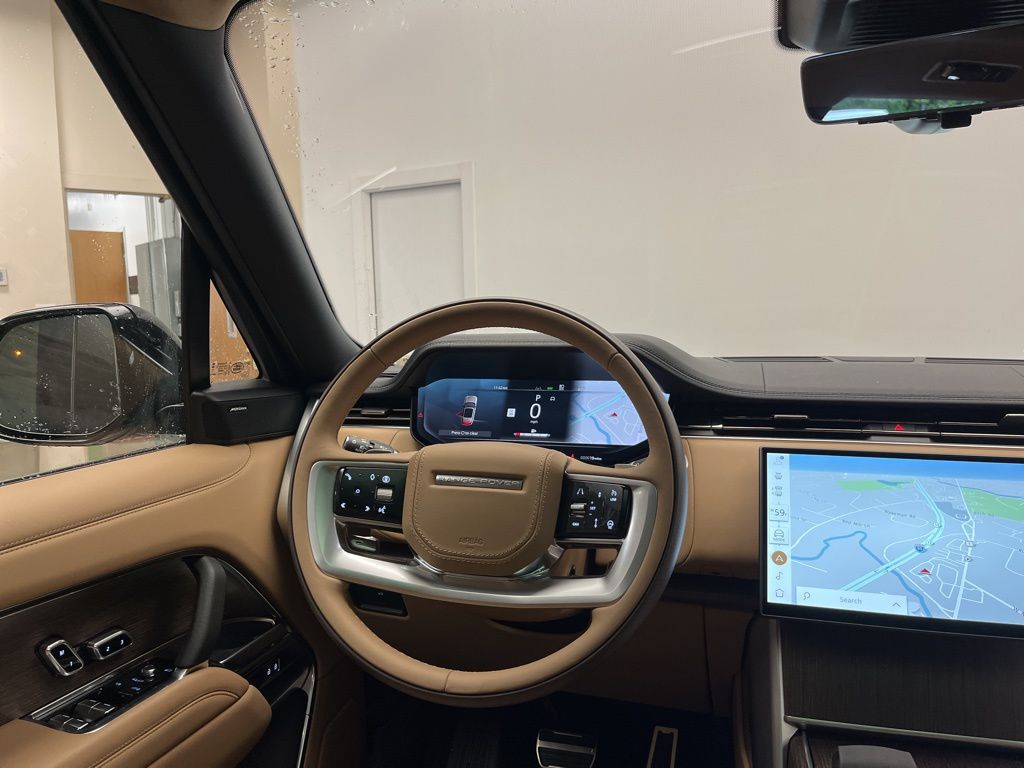 Thumbnail: 2025 Land Rover Range Rover - 26