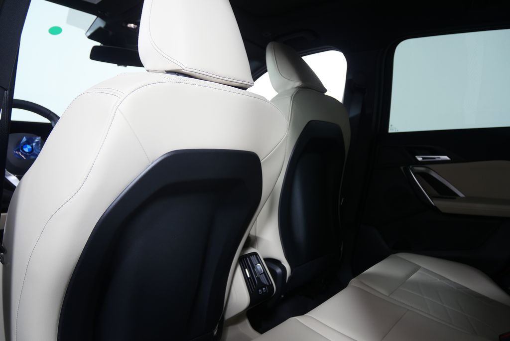 Thumbnail: 2025 BMW X1 - 15