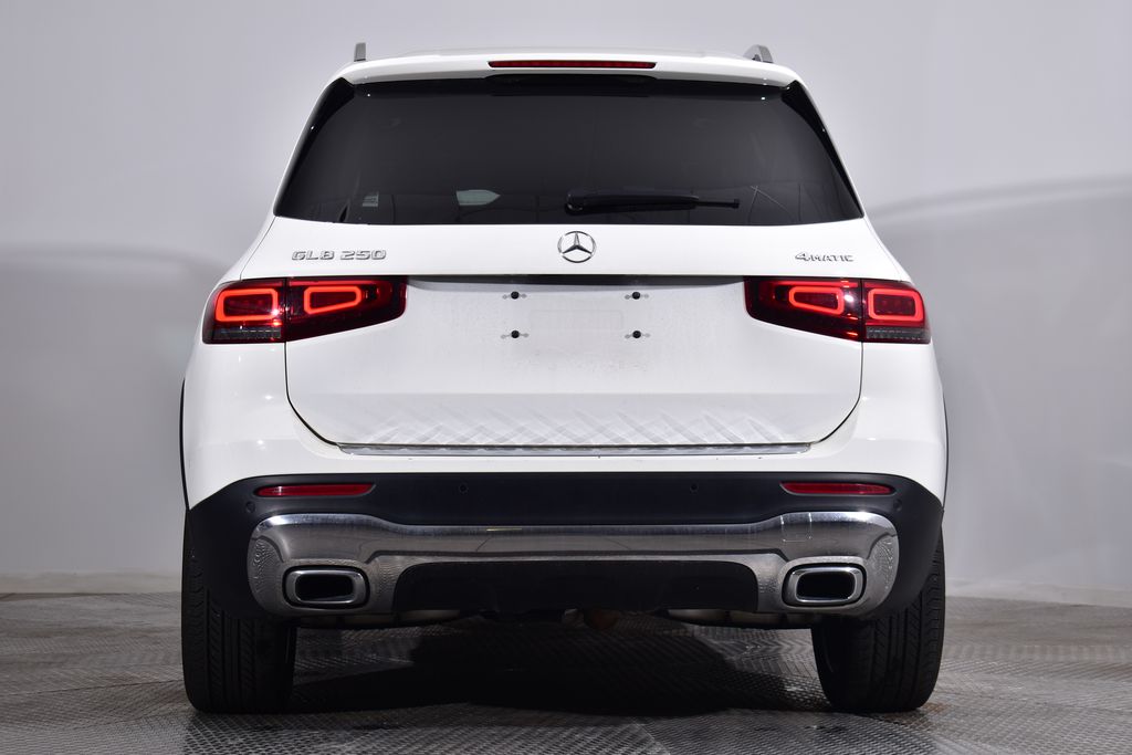 Thumbnail: 2022 Mercedes-Benz GLB - 4