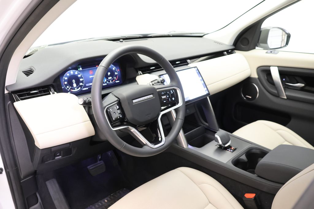 Thumbnail: 2025 Land Rover Discovery Sport - 28