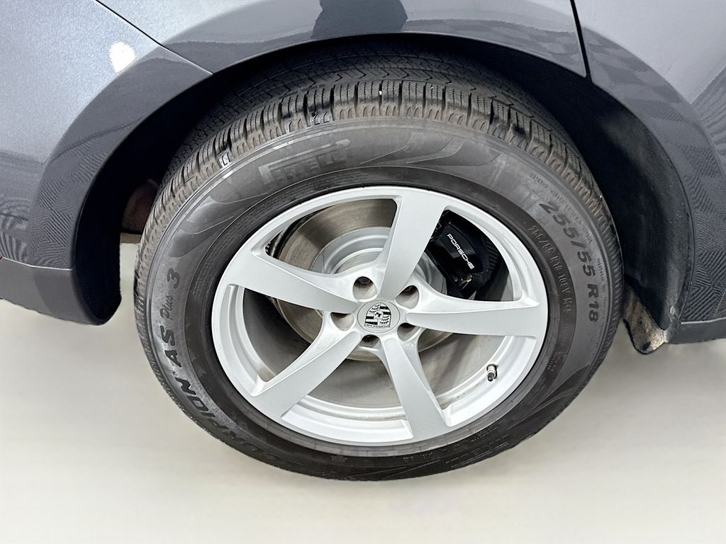 Thumbnail: 2017 Porsche Macan - 31