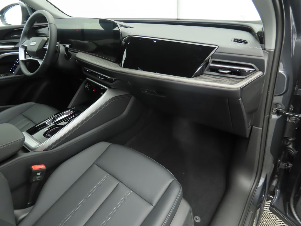 Thumbnail: 2025 Audi Q5 - 20