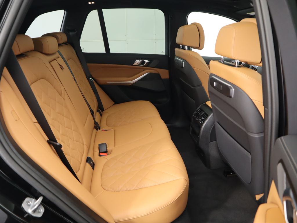 Thumbnail: 2026 BMW X5 - 24