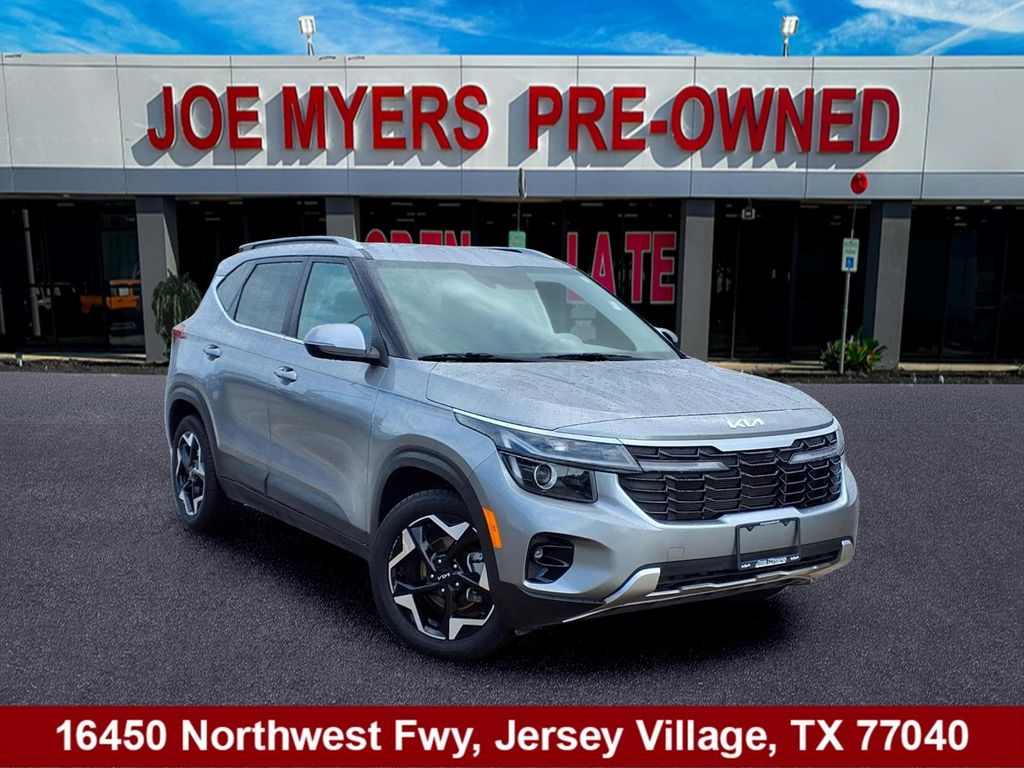 2024 Kia Seltos EX Gray at Shottenkirk Kia Fort Bend