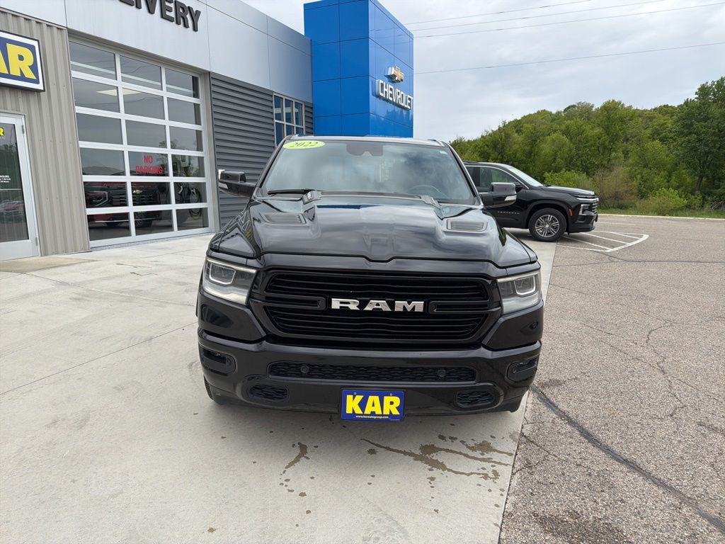 View vehicle photo 5