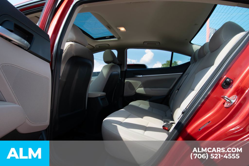 2020 Hyundai Elantra Value Edition photo 7