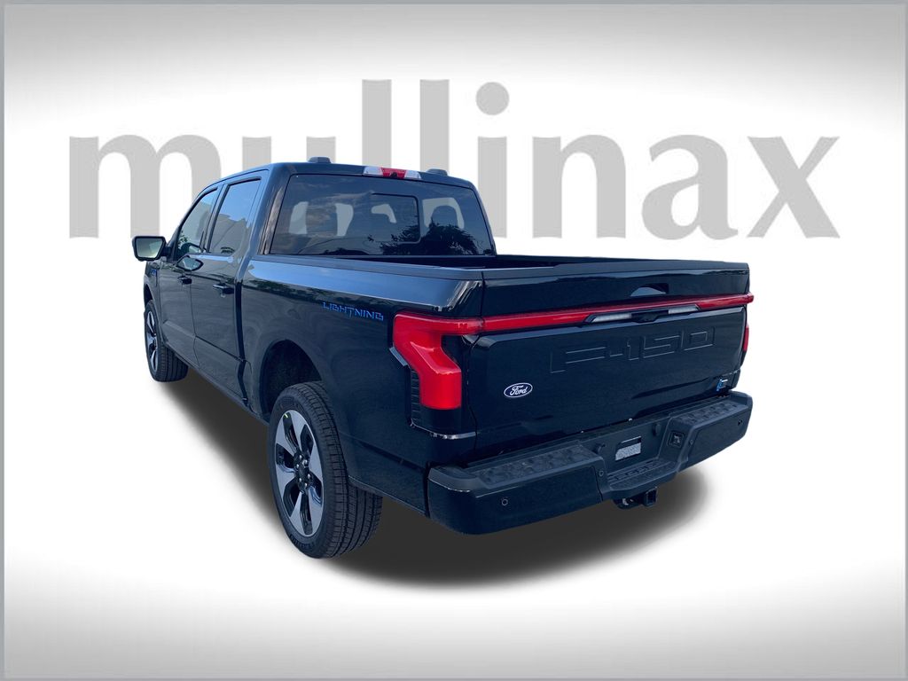 2025 Ford F-150 Lightning Platinum photo 3