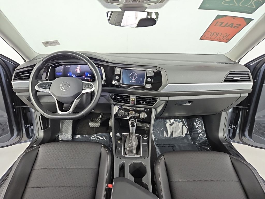 Thumbnail: 2023 Volkswagen Jetta - 24