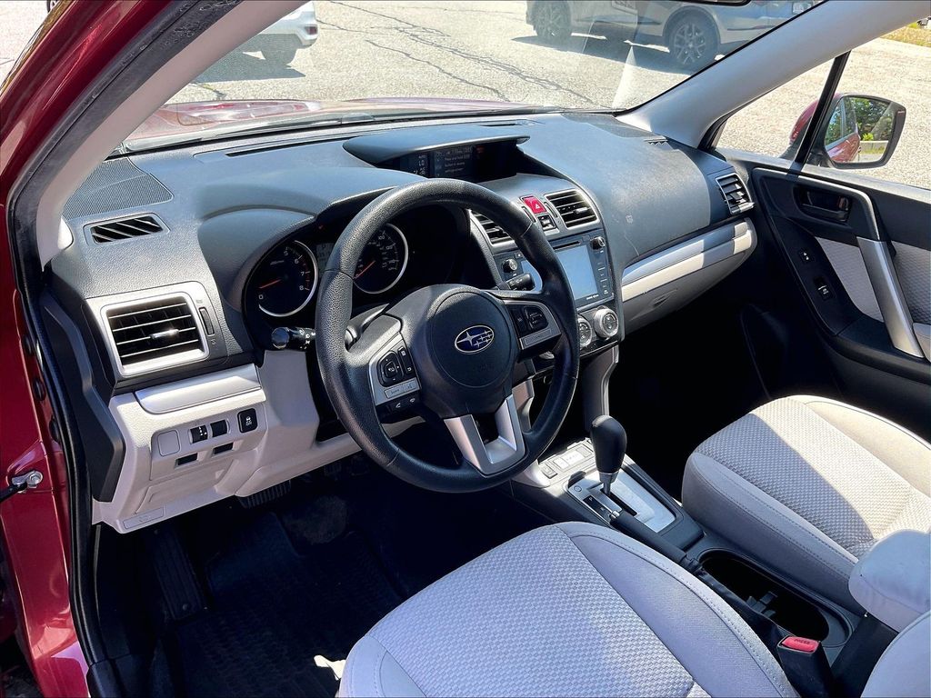 2017 Subaru Forester — photo 8