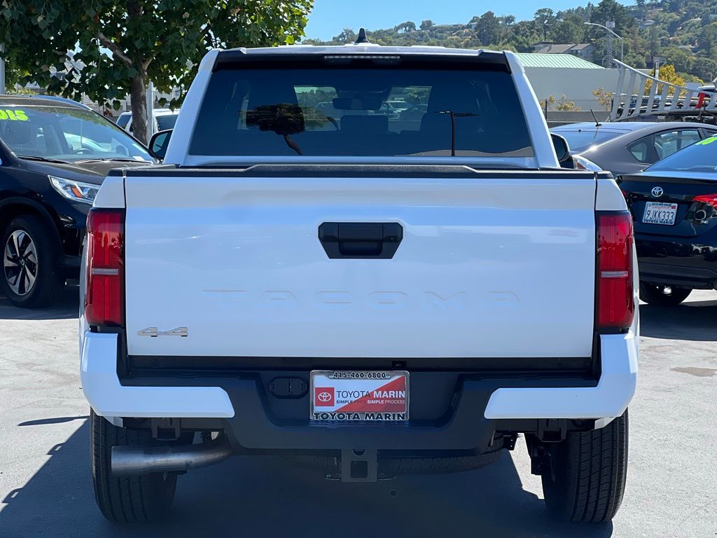 2025 Toyota Tacoma SR5 Double Cab photo 8