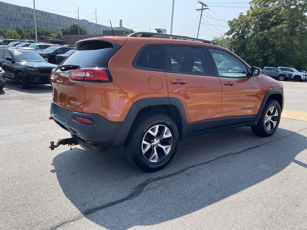 Used 2016 Jeep Cherokee SUV