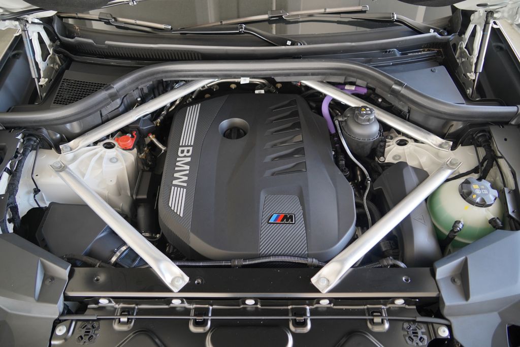 Thumbnail: 2027 BMW X6 - 21