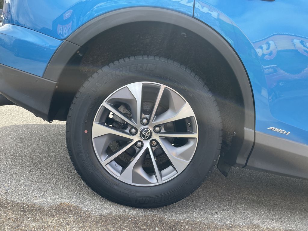 Used 2018 Toyota RAV4 Hybrid SUV