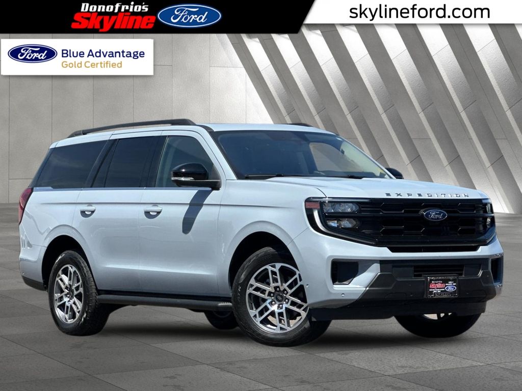 Gray Metallic 2025 Ford Expedition SUV / Crossover Four-Wheel Drive Automatic