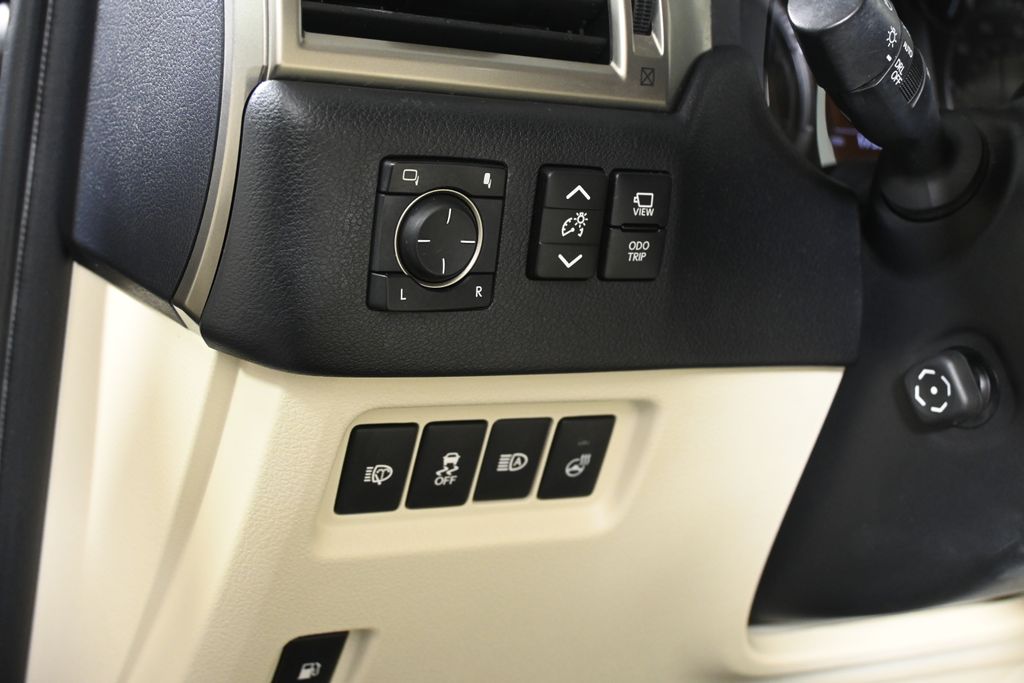 Thumbnail: 2020 Lexus GX - 27