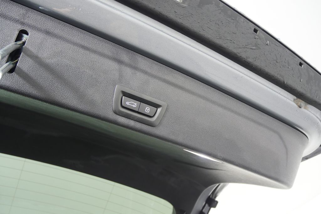 Thumbnail: 2025 BMW X6 - 19