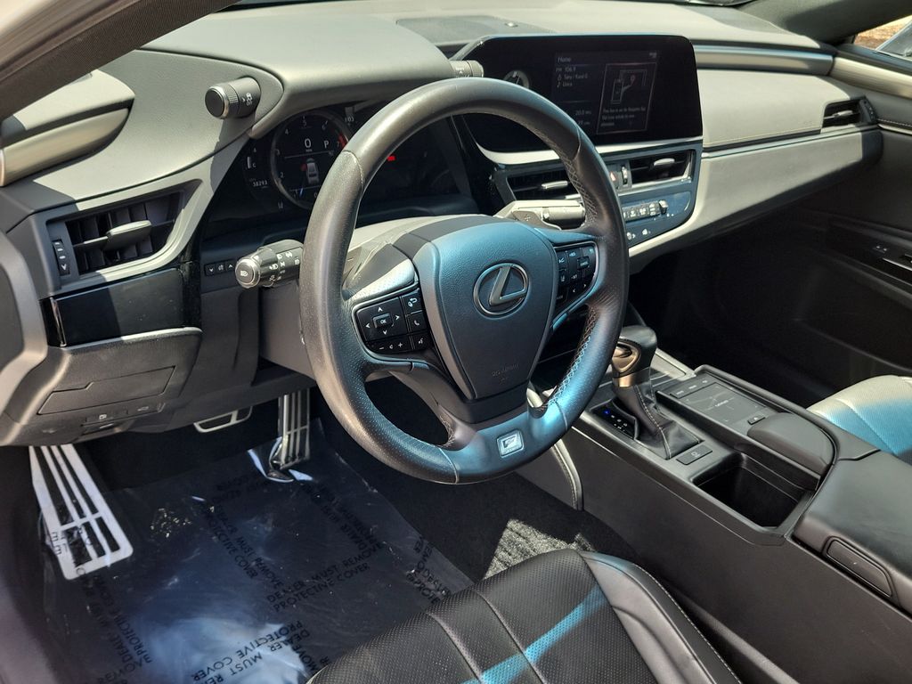 2022 Lexus ES 16