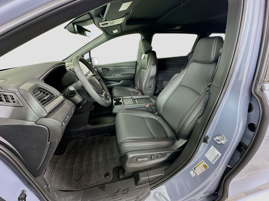 Thumbnail: 2026 Honda Odyssey - 15