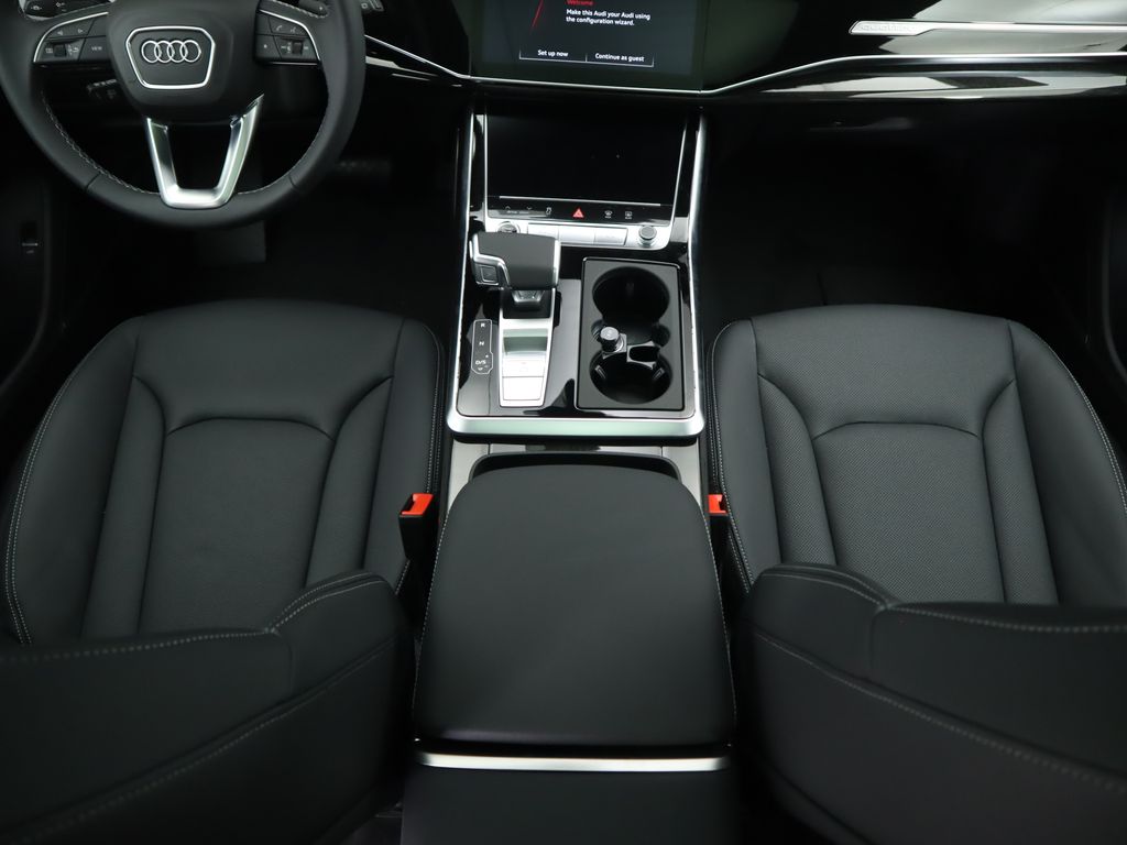 Thumbnail: 2025 Audi Q8 - 17