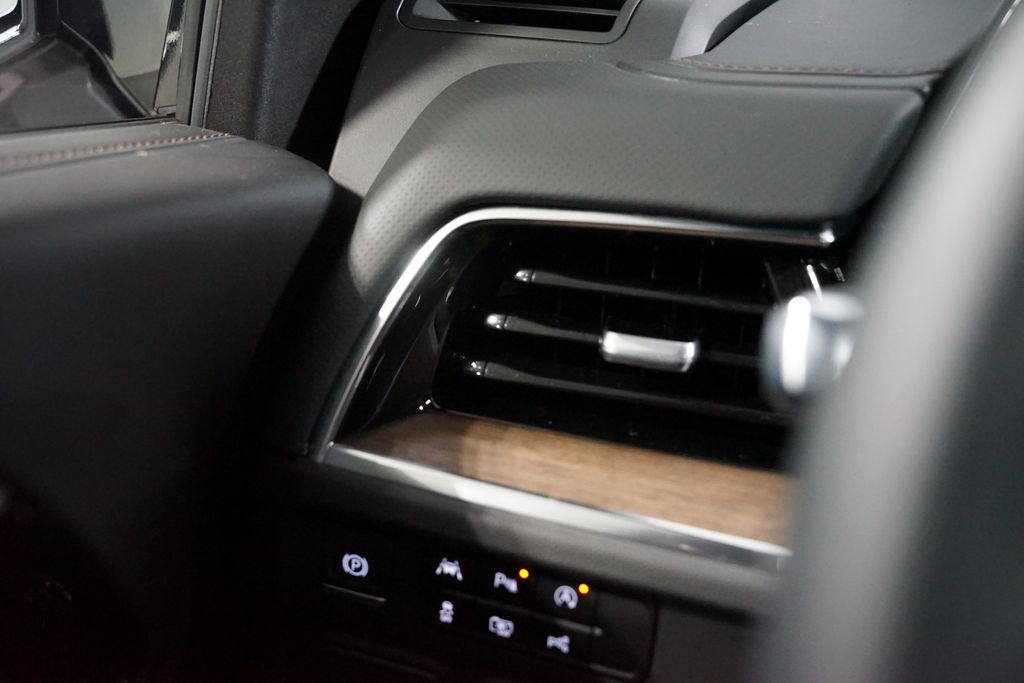 Thumbnail: 2025 Chevrolet Tahoe - 28