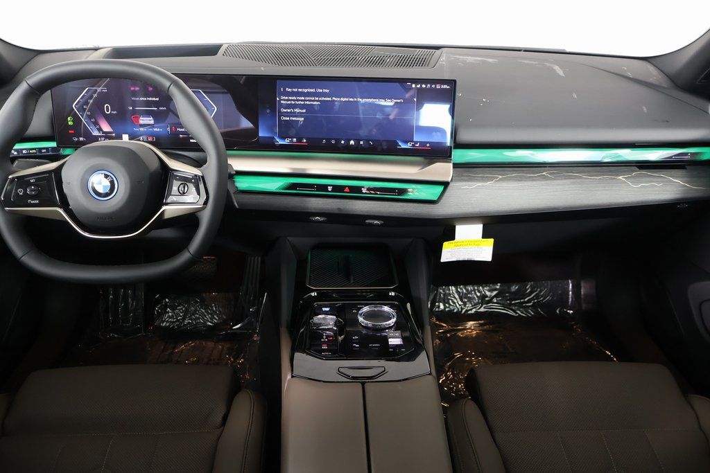 Thumbnail: 2025 BMW i5 - 4