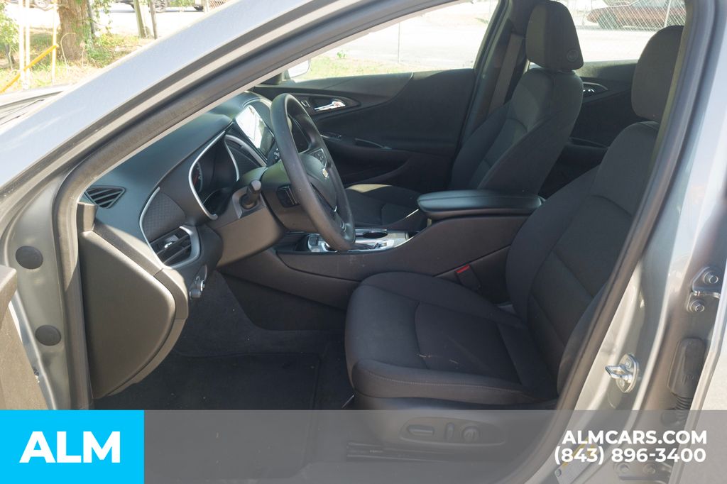 Used 2024 Gray Chevrolet LT image 6