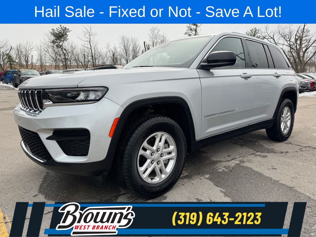 Silver Zynith 2023 Jeep Grand Cherokee Laredo 4WD SUV / Crossover Four-Wheel Drive 8-Speed Automatic