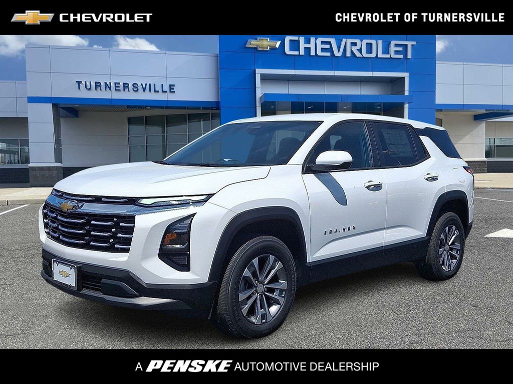 2025 Chevrolet Equinox LT Hero Image