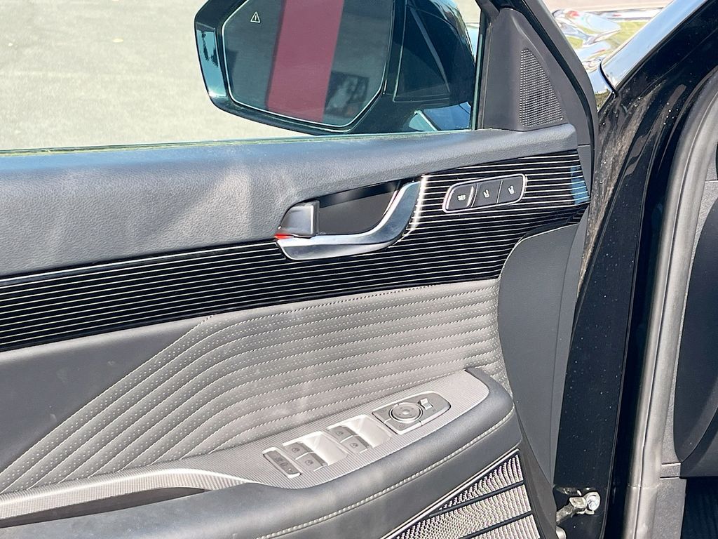 Used 2024 Black Hyundai Calligraphy image 18