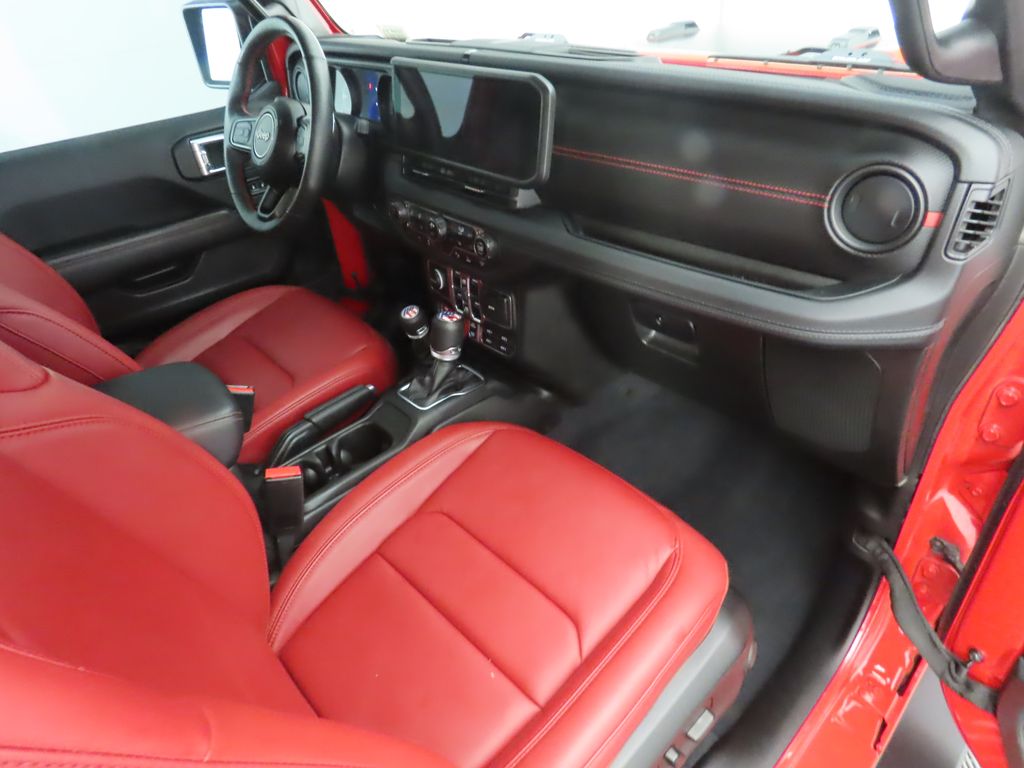 2024 Jeep Wrangler Rubicon 18