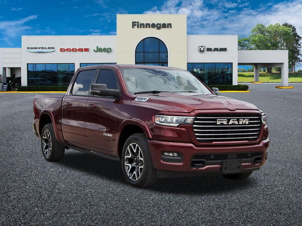  2025 RAM 1500 Laramie Crew Cab 4WD   