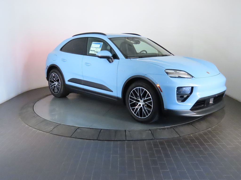 Thumbnail: 2026 Porsche Macan - 9