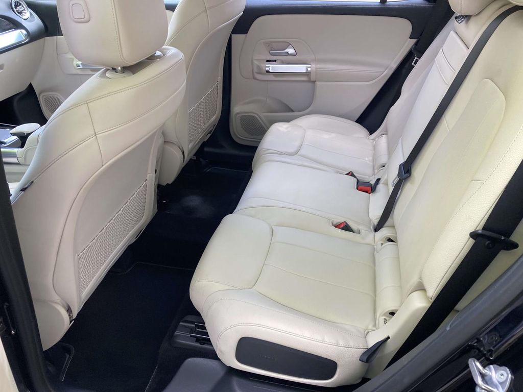 Used 2020 Black Mercedes-Benz GLB 250 image 9