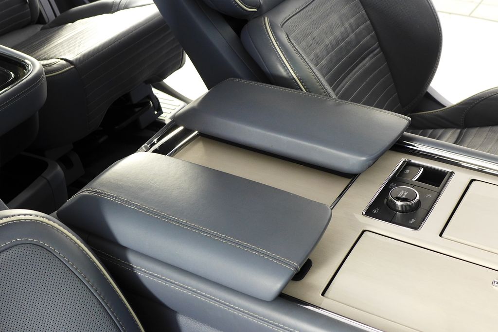 2021 Lincoln Navigator Black Label 17