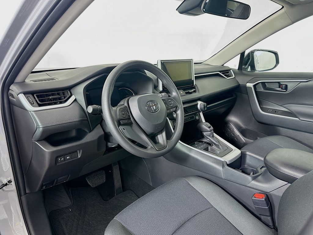 Thumbnail: 2025 Toyota RAV4 - 9