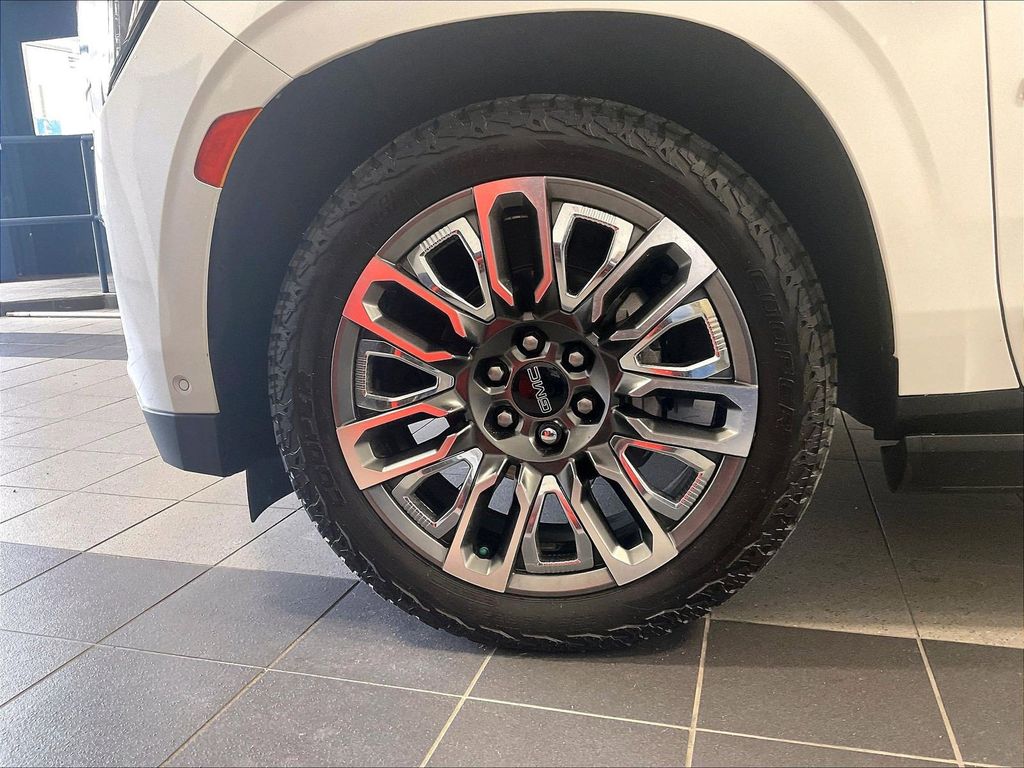 2023 GMC Yukon — photo 7