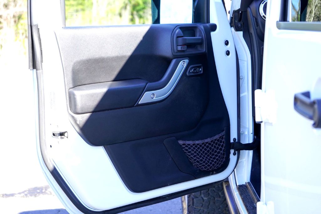 Used Car 2015 Jeep Wrangler  Unlimited Rubicon For Sale Under $20,000 In Taylor, Texas