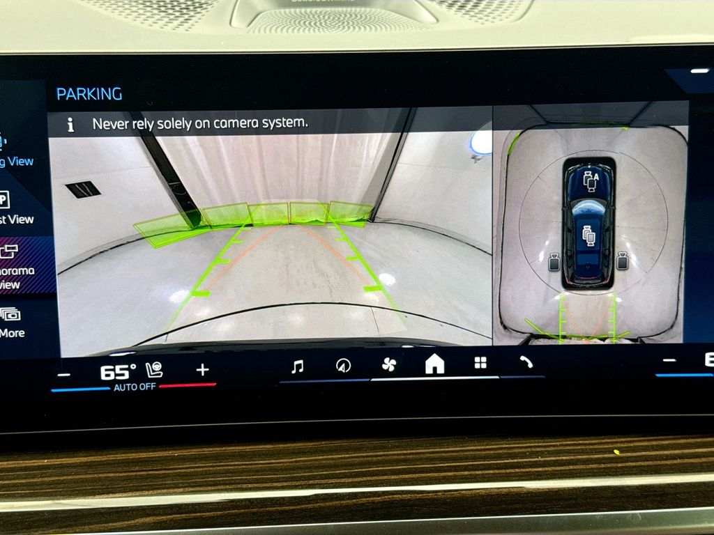 Thumbnail: 2027 BMW X7 - 15