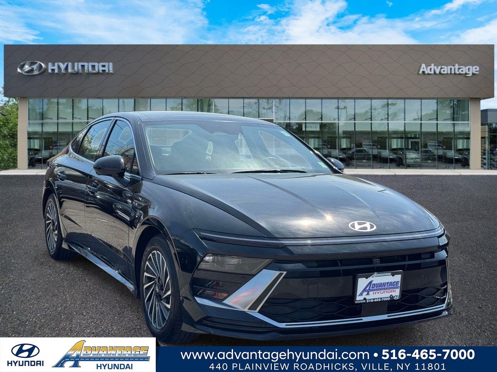 Abyss Black 2025 Hyundai Sonata Hybrid Sedan Front-Wheel Drive 6-Speed Automatic