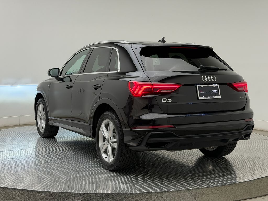 Thumbnail: 2023 Audi Q3 - 6