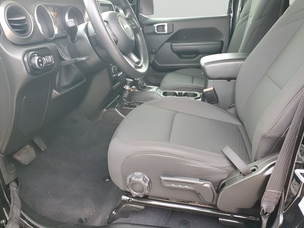 Used Car 2022 Jeep Gladiator  Sport For Sale Under $35,000 In Austin, Texas